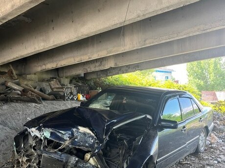 Mercedes E 230