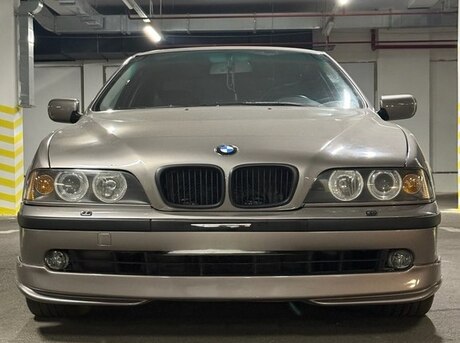 BMW 528