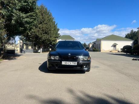 BMW 525