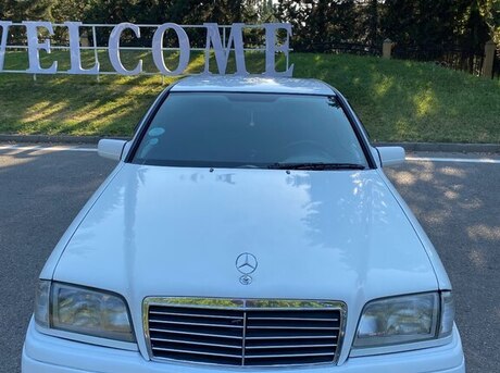 Mercedes C 180