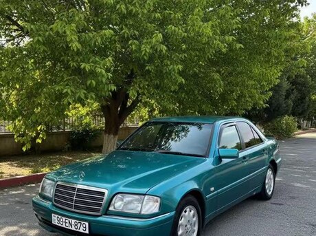 Mercedes C 180