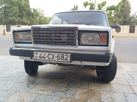 LADA (VAZ) 2107