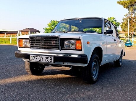 LADA (VAZ) 2107
