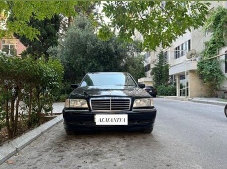 Mercedes C 200
