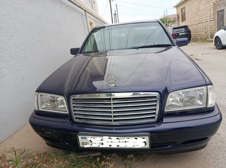 Mercedes C 180