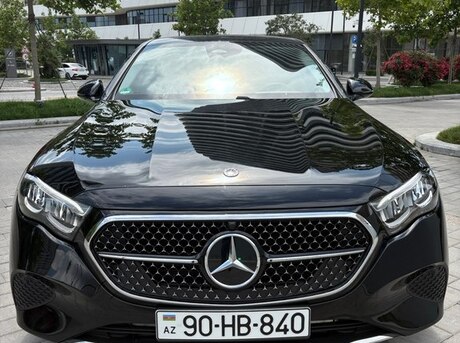 Mercedes E 300 e