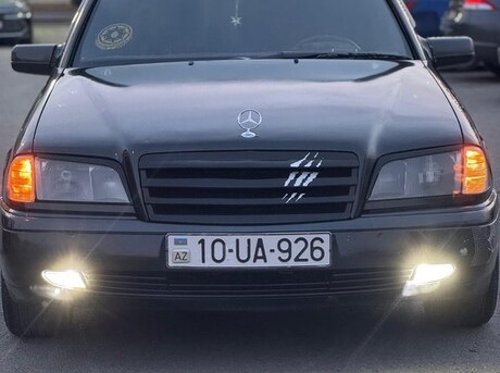 Mercedes C 180