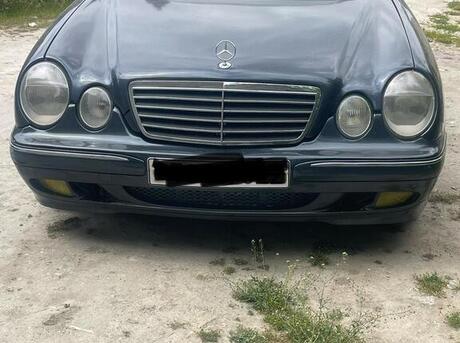 Mercedes E 290