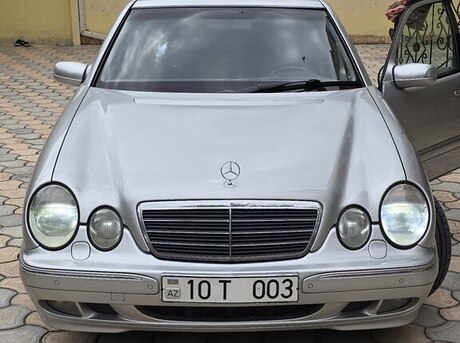 Mercedes E 320