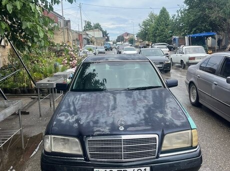 Mercedes C 180