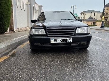 Mercedes C 240