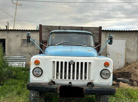 GAZ 53