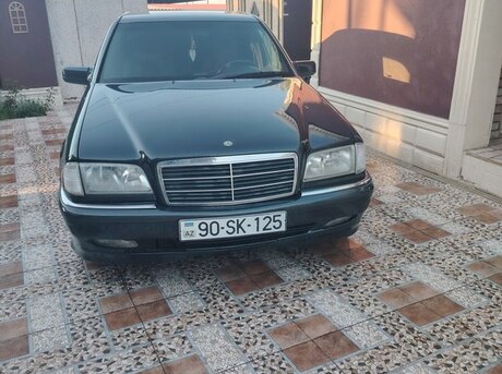 Mercedes C 200