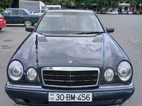 Mercedes E 230
