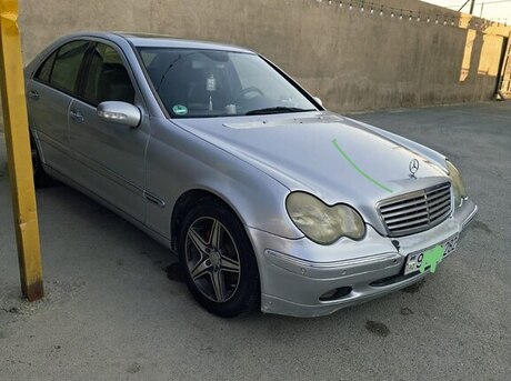 Mercedes C 230