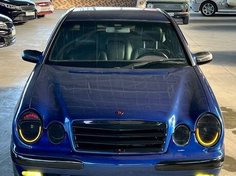 Mercedes E 320