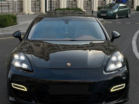 Porsche Panamera GTS