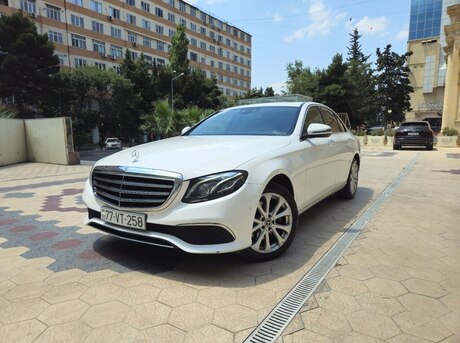 Mercedes E 220 d 4MATIC