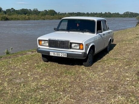 LADA (VAZ) 2107