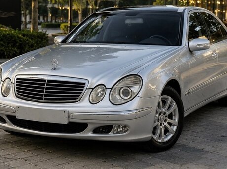 Mercedes E 200