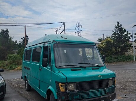 Mercedes 208 D