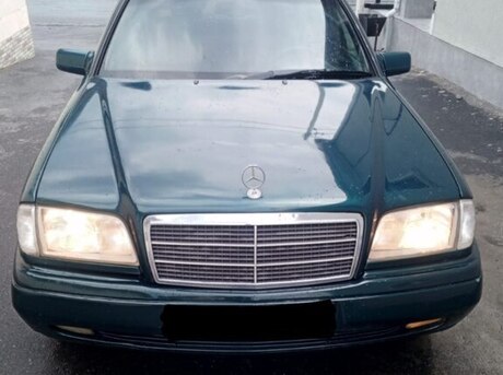 Mercedes C 180