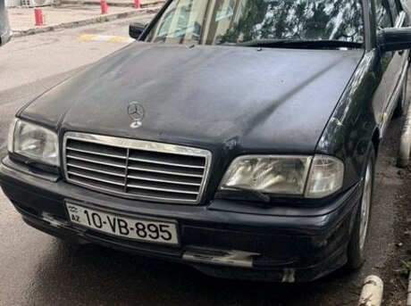 Mercedes C 240