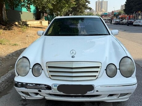 Mercedes E 320
