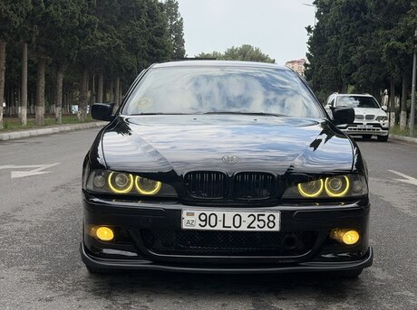 BMW 523