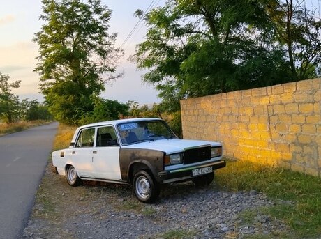 LADA (VAZ) 2107