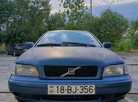 Volvo S40
