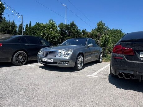 Mercedes E 220