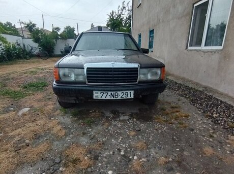 Mercedes 190