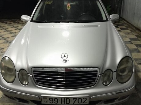 Mercedes E 220