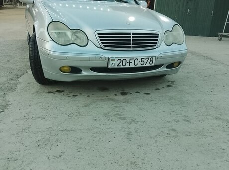 Mercedes C 240