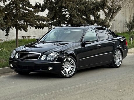 Mercedes E 240