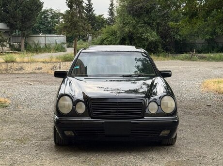 Mercedes E 320 4MATIC