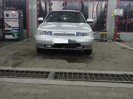 LADA (VAZ) 2112