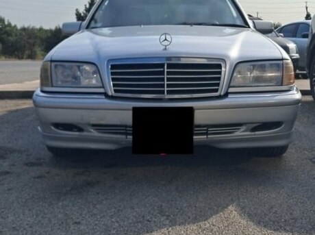 Mercedes C 230