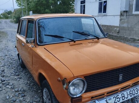 LADA (VAZ) 2102