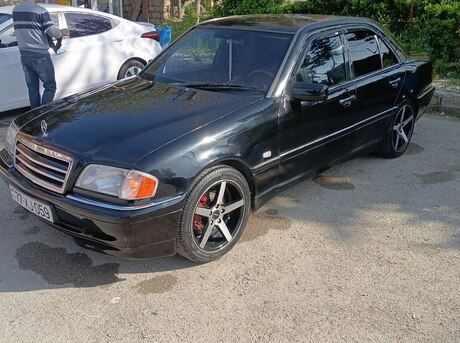 Mercedes C 240