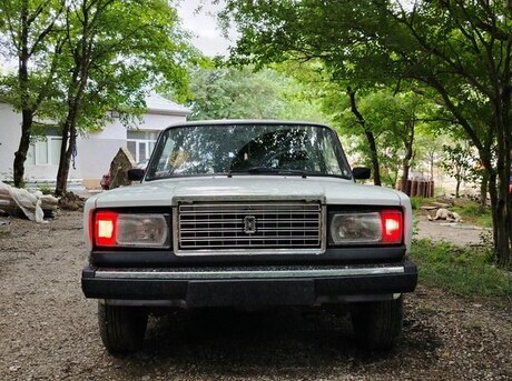 LADA (VAZ) 2107