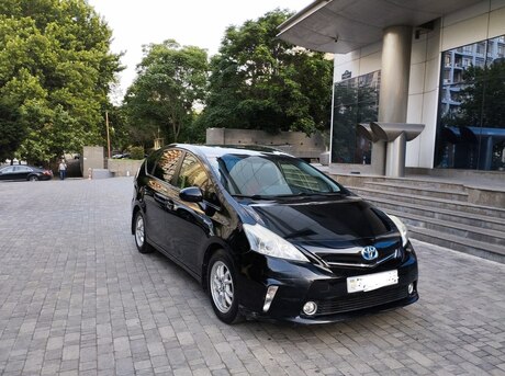 Toyota Prius V