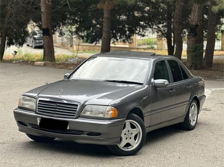 Mercedes C 200