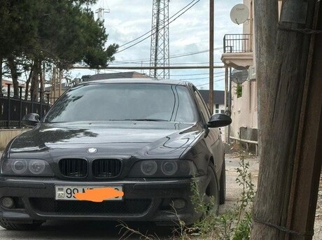 BMW 525