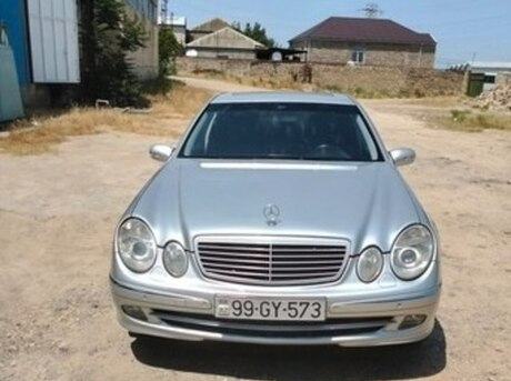 Mercedes E 320