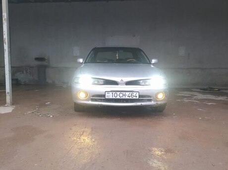 Mitsubishi Galant