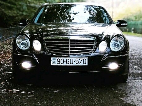 Mercedes E 320