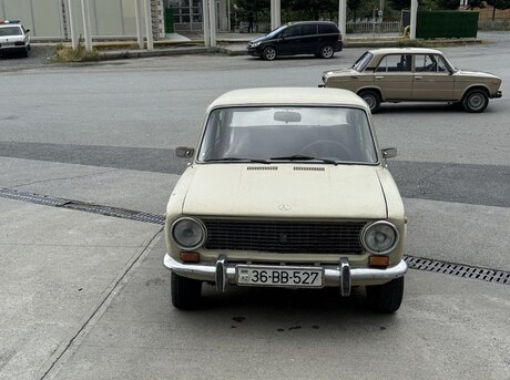 LADA (VAZ) 21011