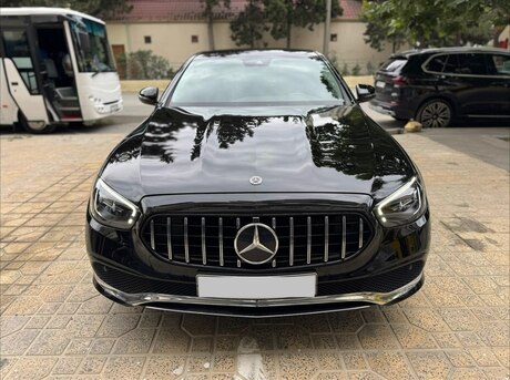 Mercedes E 300 e 4MATIC